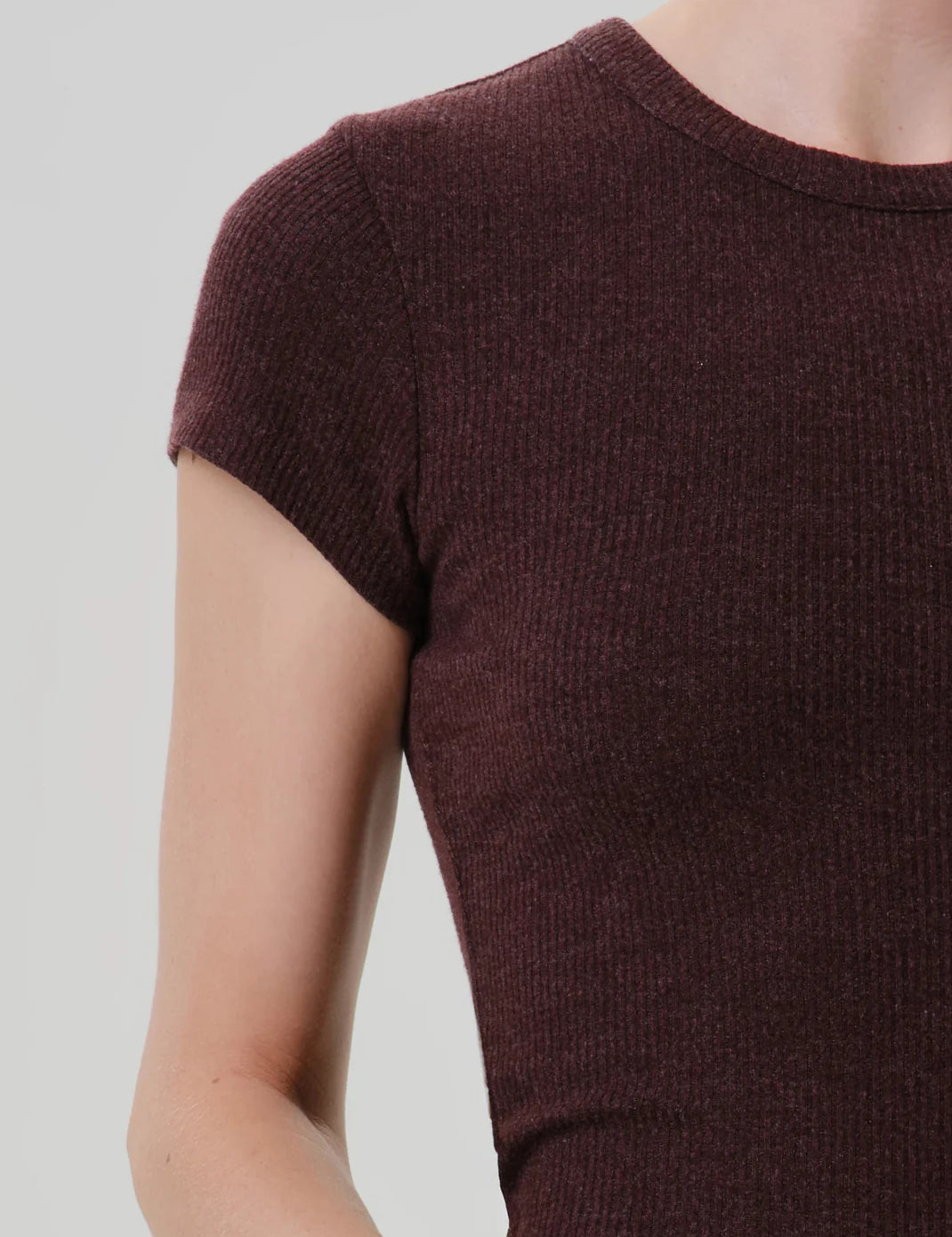 Nello Tee