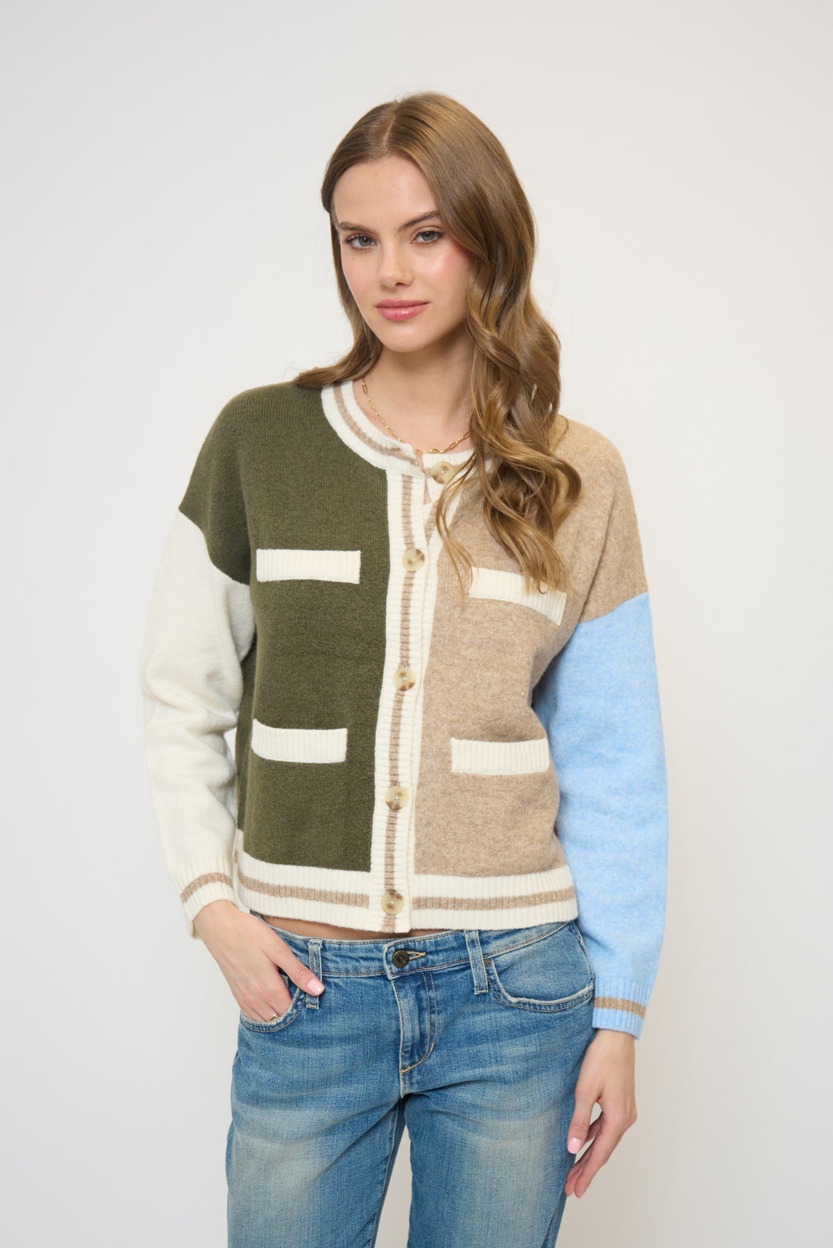 WYATT ROBBIE BLOCKED CARDI