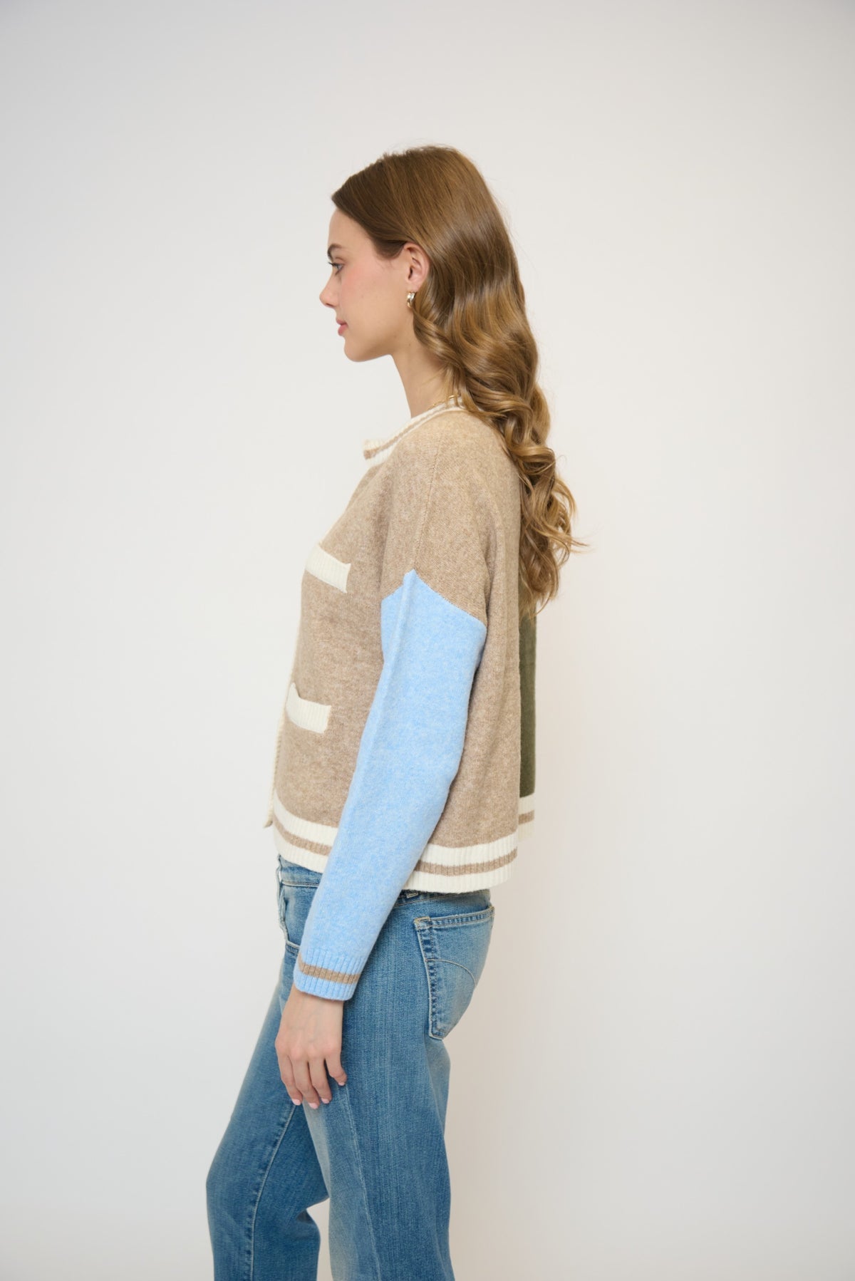 WYATT ROBBIE BLOCKED CARDI