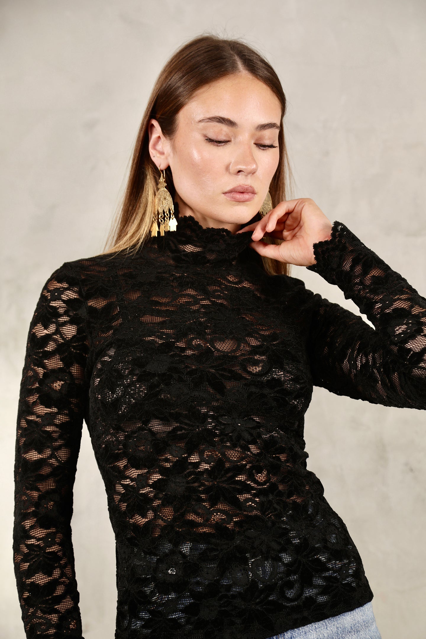 Ivy Lace Turtleneck