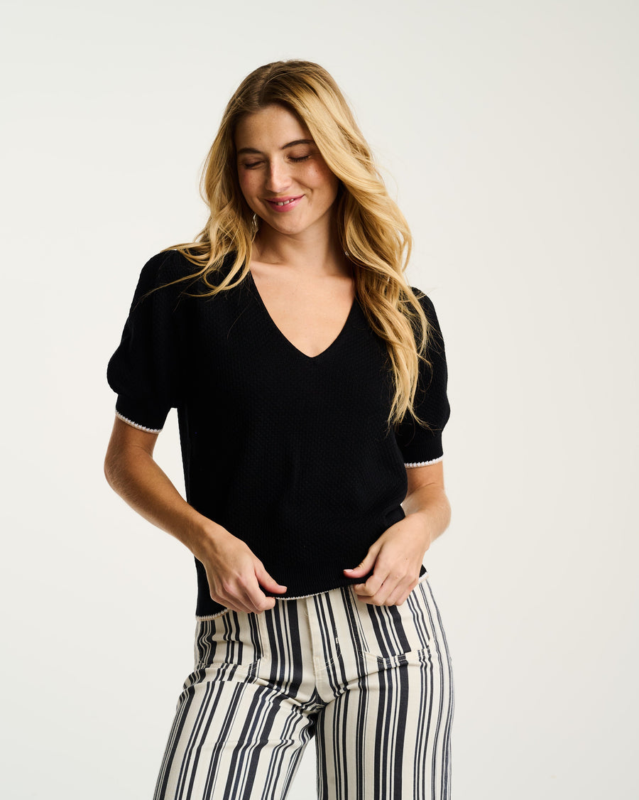 Short Circuit Black
