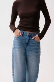 LEXI MID RISE BOWED STRAIGHT - STAR STUDDED