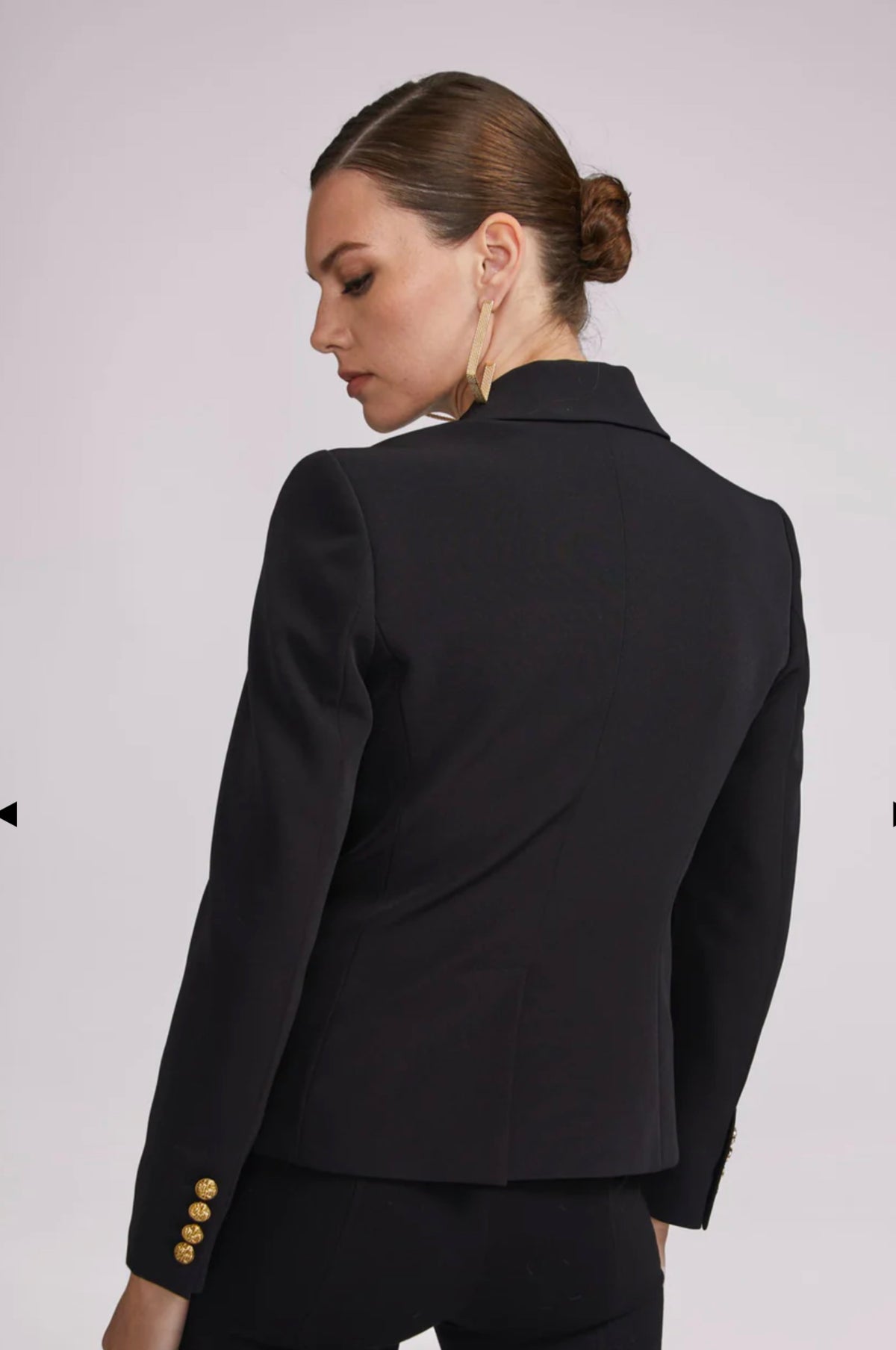 JANNA CREPE BLAZER