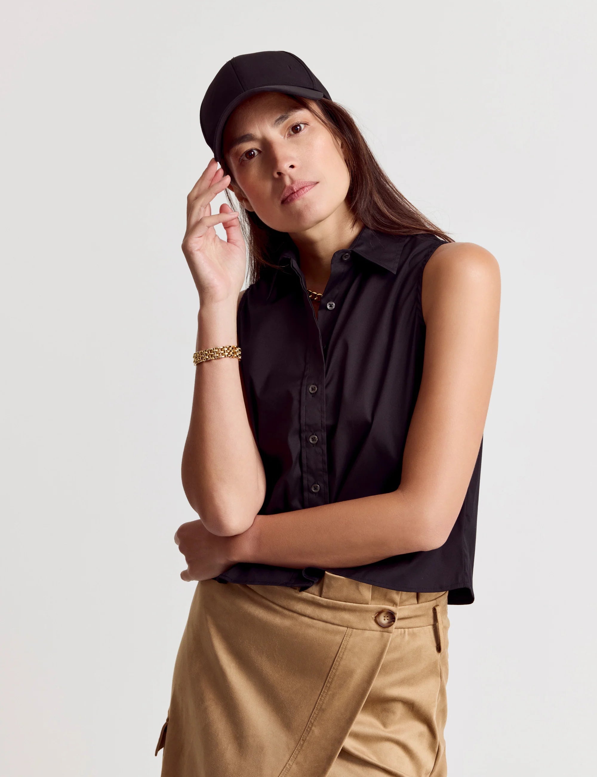 THE BOXY CROPPED SLEEVELESS SHIRT