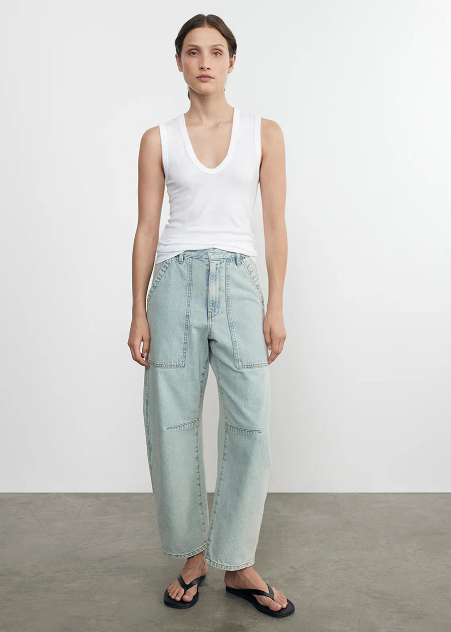 ESSENTIAL SLEEVELESS U