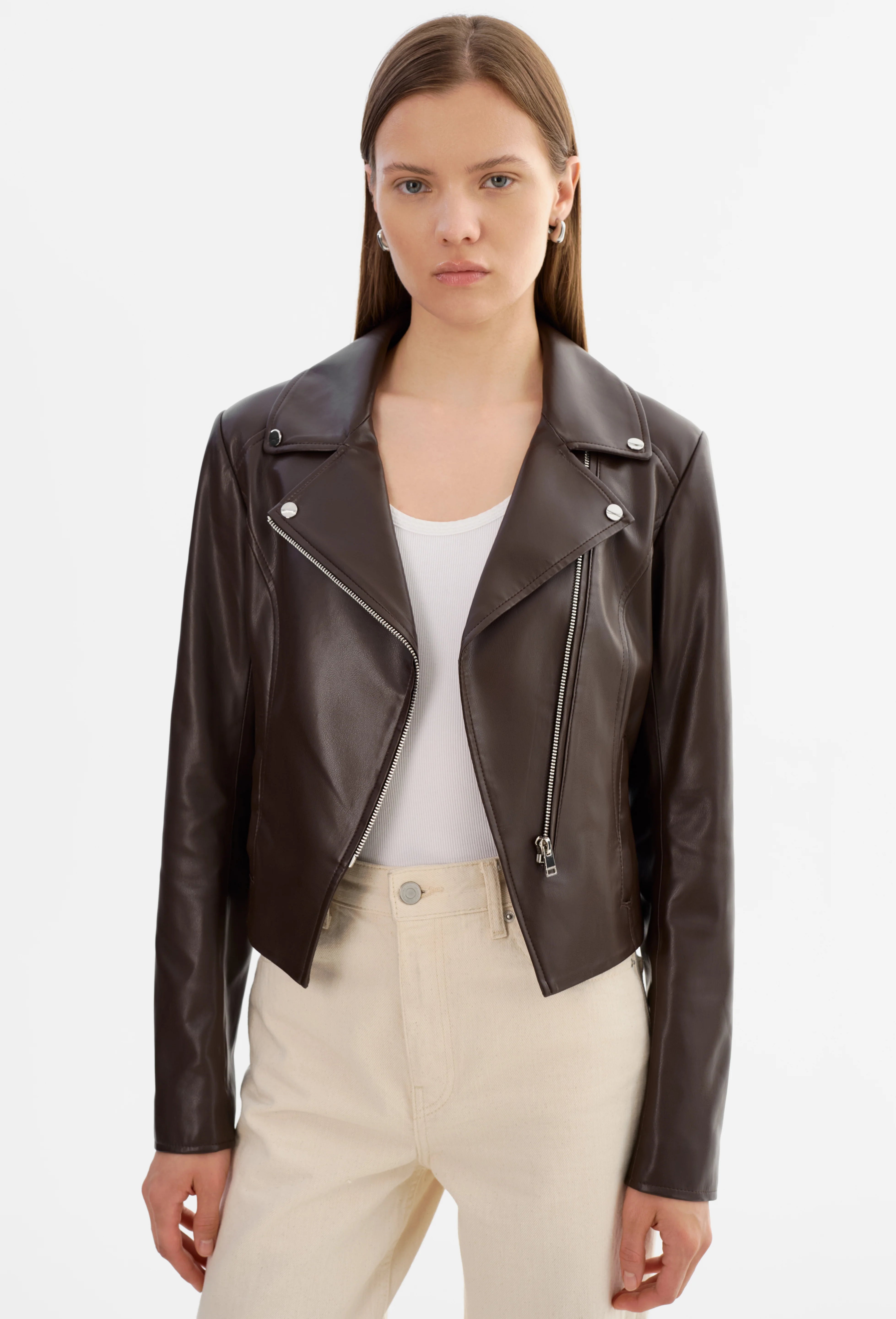 PASCALE | FITTED FAUX LEATHER JACKET