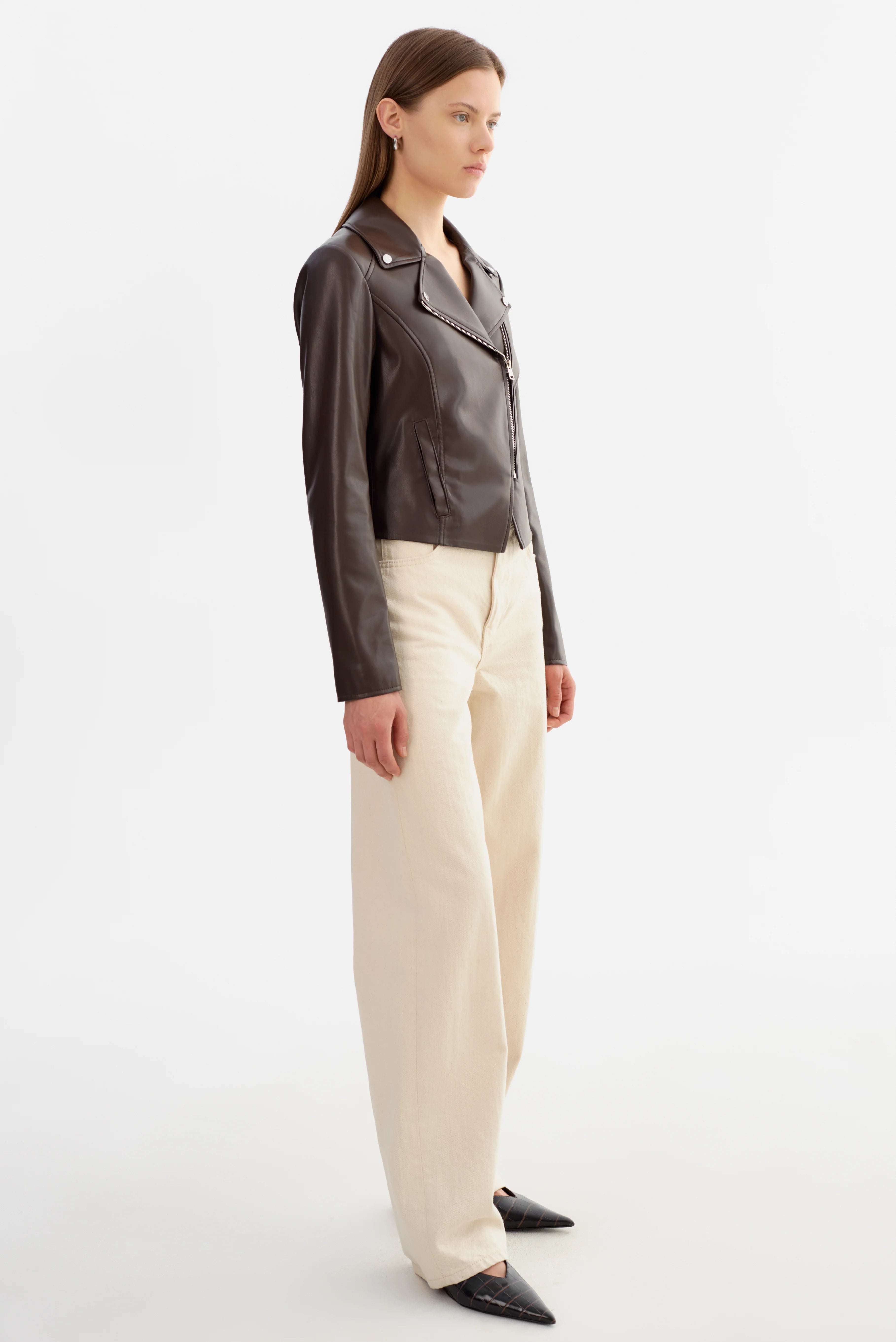 PASCALE | FITTED FAUX LEATHER JACKET