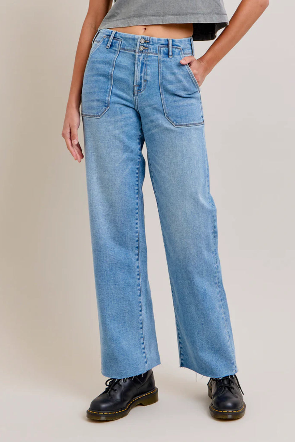 Logan Two Button Patch Pocket | Medium