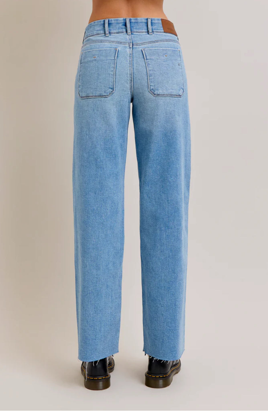 Logan Two Button Patch Pocket | Medium
