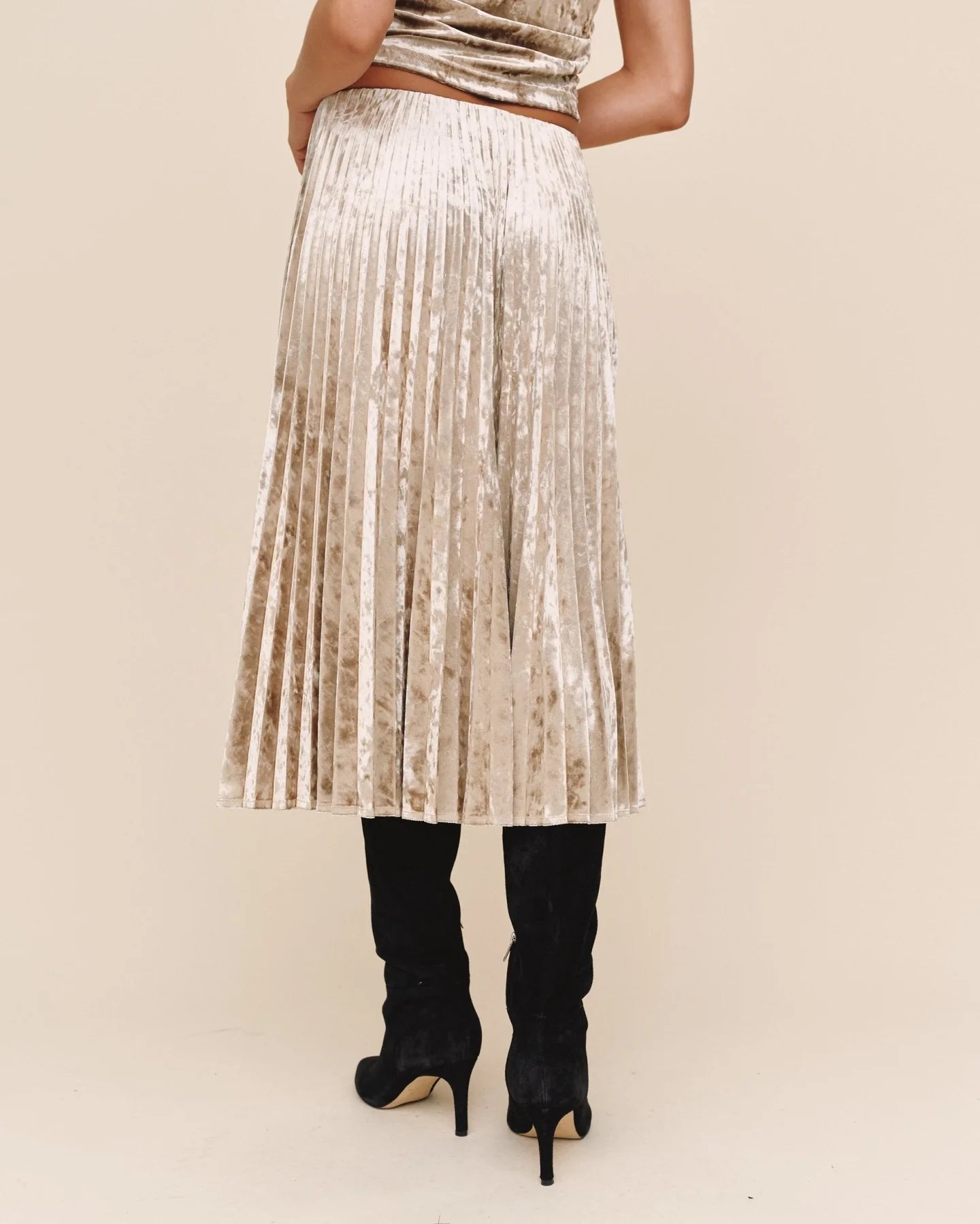 Clean Waist Pleated Skirt - Mocha Softee