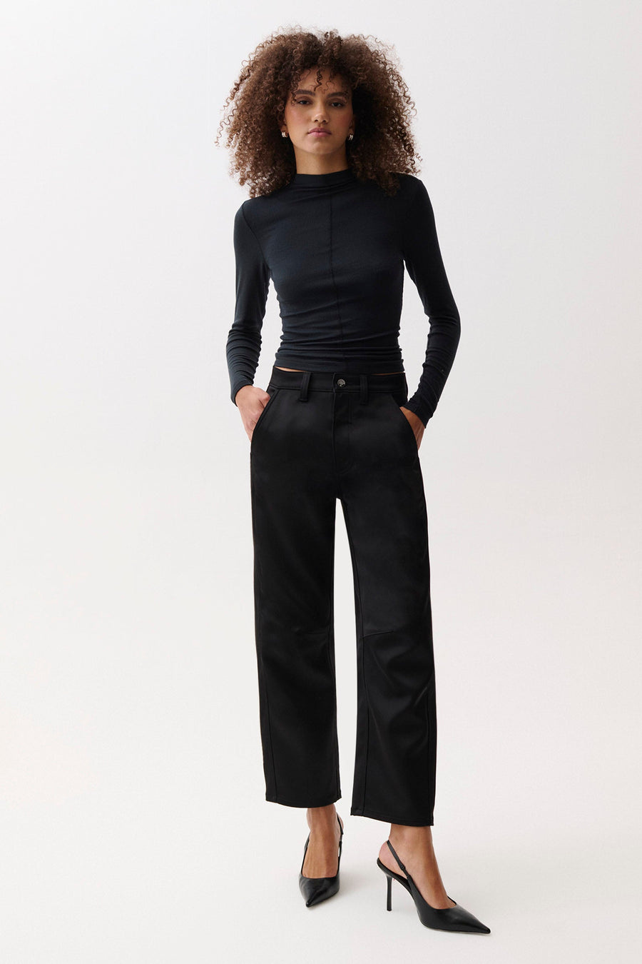 Beau Sateen Seamed Crescent Leg